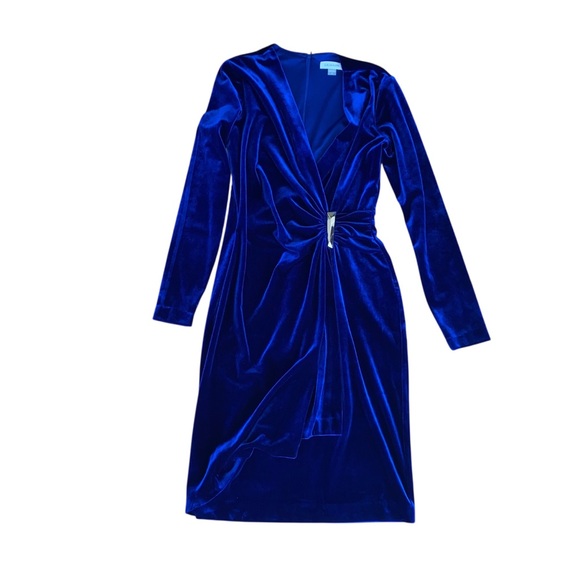 Elegant Blue Velvet Dress - Picture 1 of 3